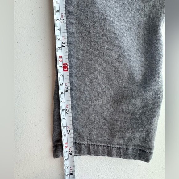 Joe’s Jeans Gray Wash Skinny Size 28 - Picture 6 of 8